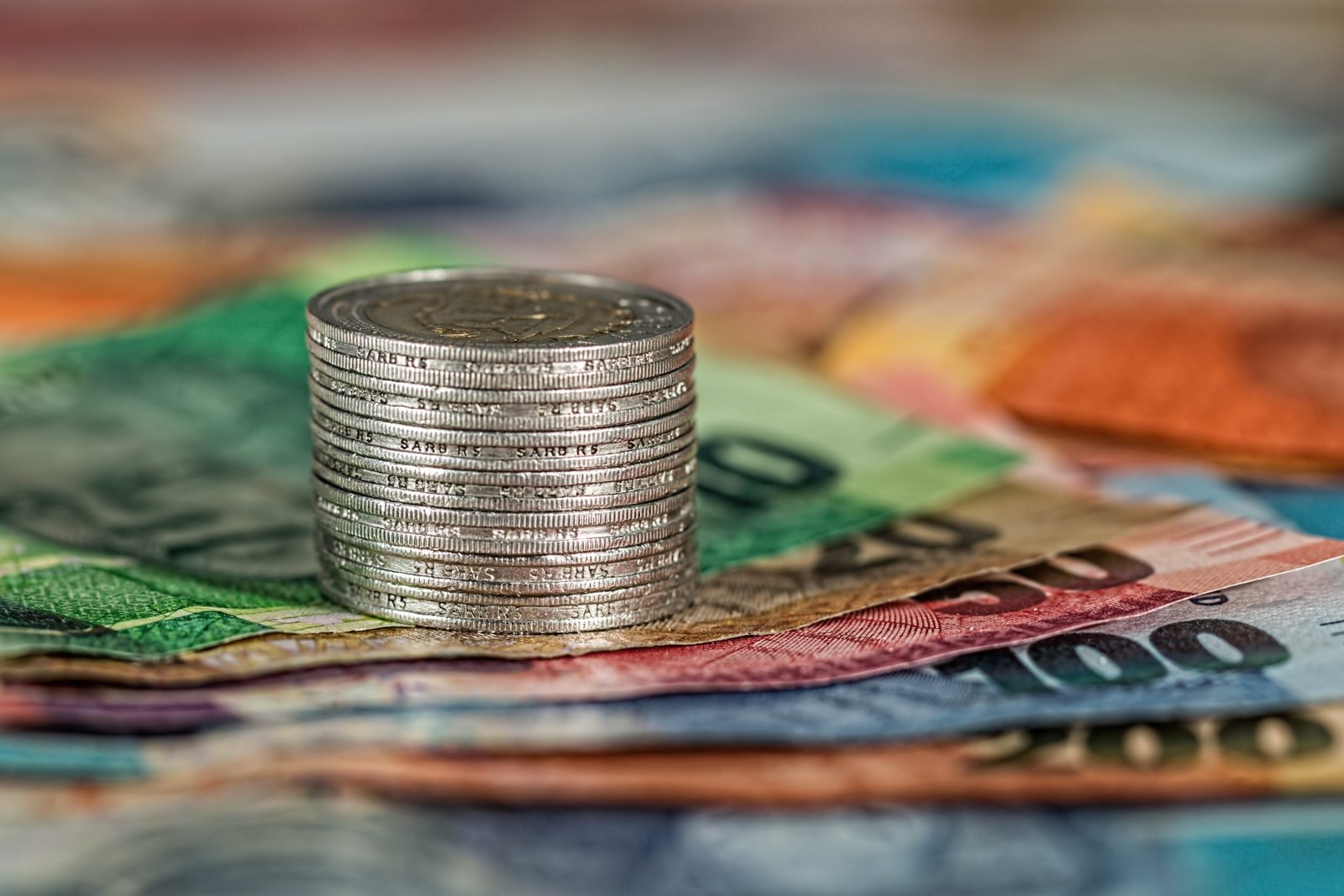 Dominant Currencies and the Limits of Exchange Rate Flexibility